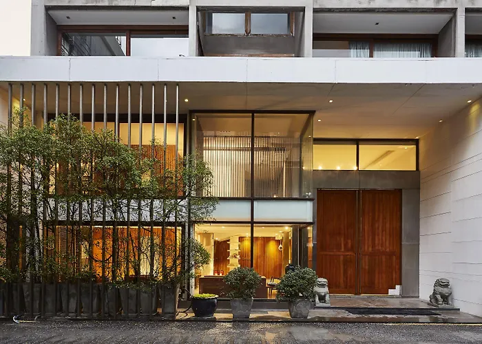 Luxx Langsuan - Sha Hotel Bangkok