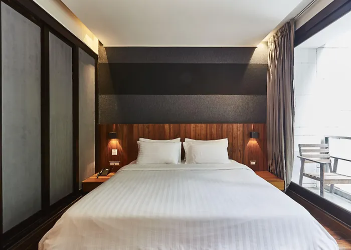 Hotel Luxx Langsuan - Sha Bangkok