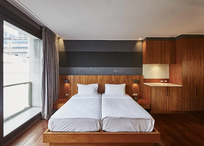 Hotel Luxx Langsuan - Sha Bangkok