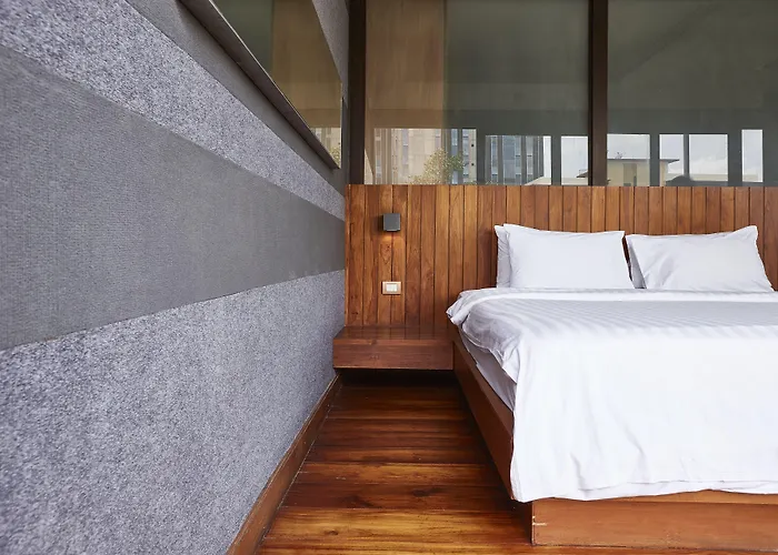 Luxx Langsuan - Sha 4* Bangkok
