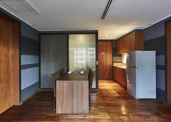 Luxx Langsuan - Sha Hotel Bangkok