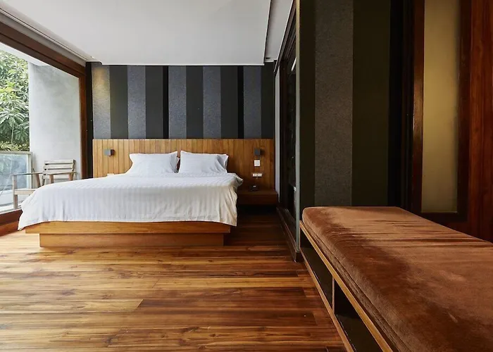 Luxx Langsuan - Sha Hotel 4*