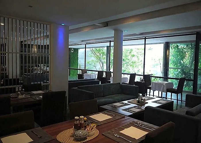 Luxx Langsuan - Sha Hotel Bangkok