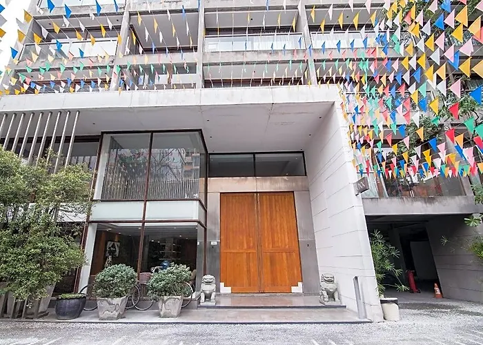 Luxx Langsuan - Sha Hotel Bangkok
