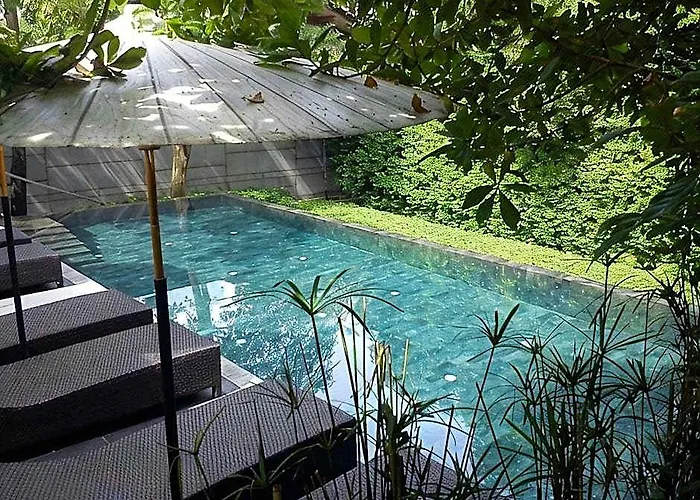 Hotel Luxx Langsuan - Sha 4*
