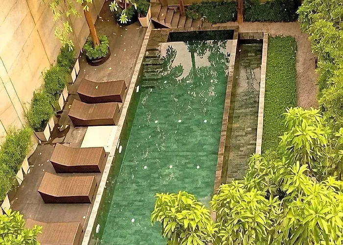 Luxx Langsuan - Sha Hotel