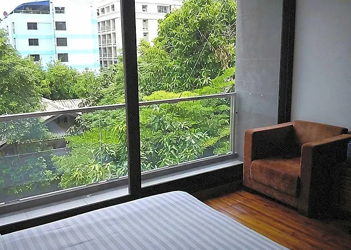 Luxx Langsuan - Sha Hotel Bangkok
