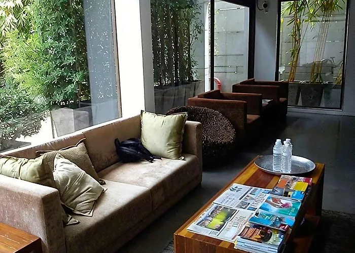 Luxx Langsuan - Sha 4*
