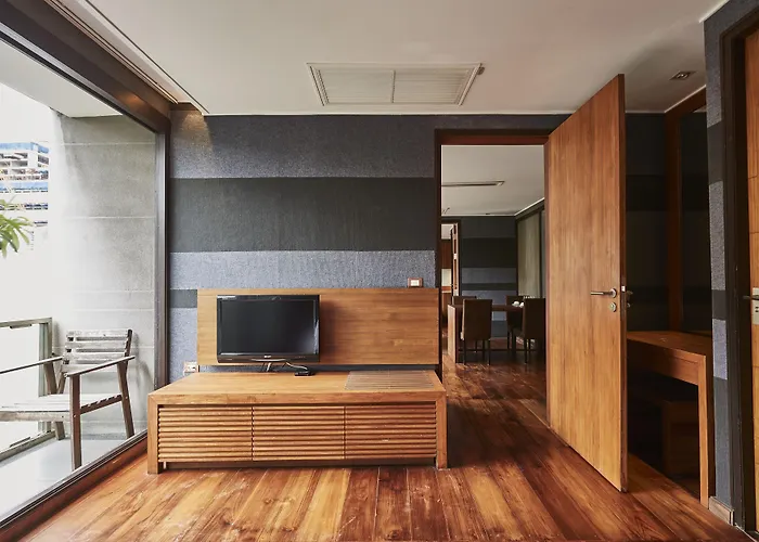 Luxx Langsuan - Sha 4* بانكوك