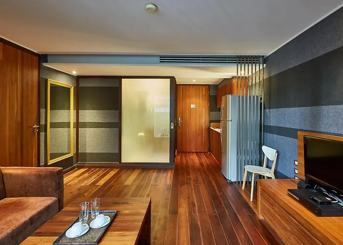 Luxx Langsuan - Sha Hotel