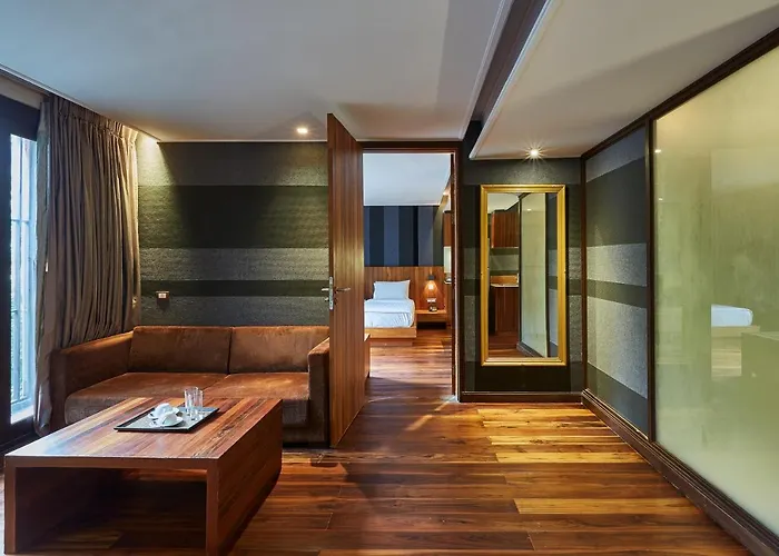 Hotel Luxx Langsuan - Sha Bangkok